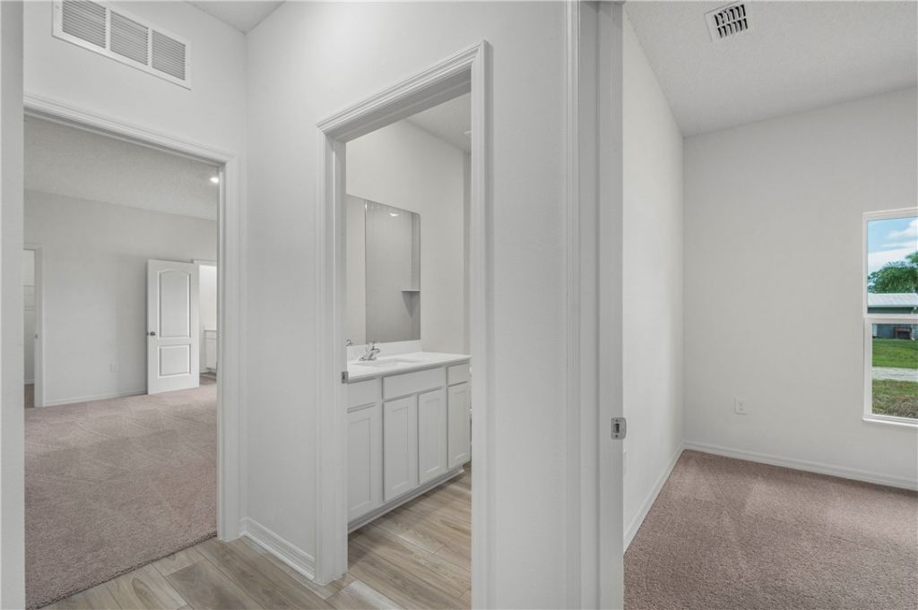 7705 105th Court , Vero Beach, FL 32967 Photo