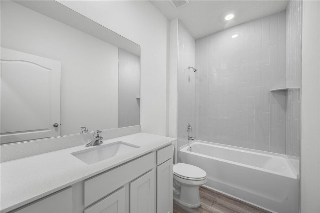 7705 105th Court , Vero Beach, FL 32967 Photo