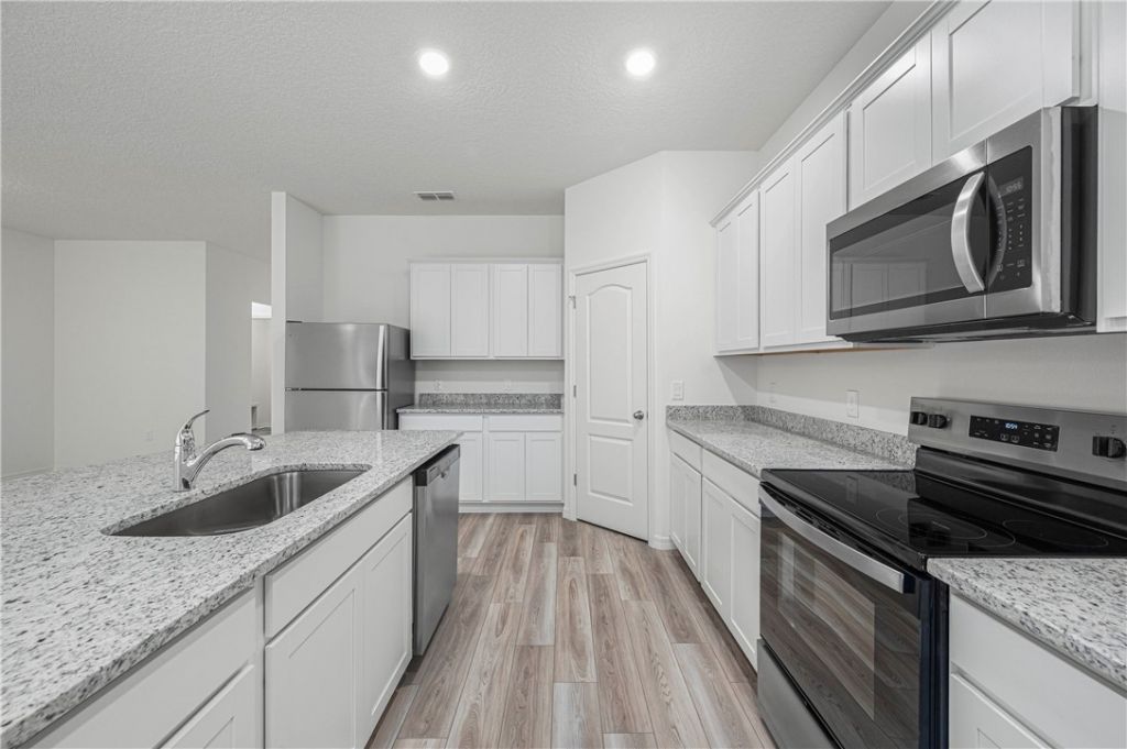 7705 105th Court , Vero Beach, FL 32967 Photo