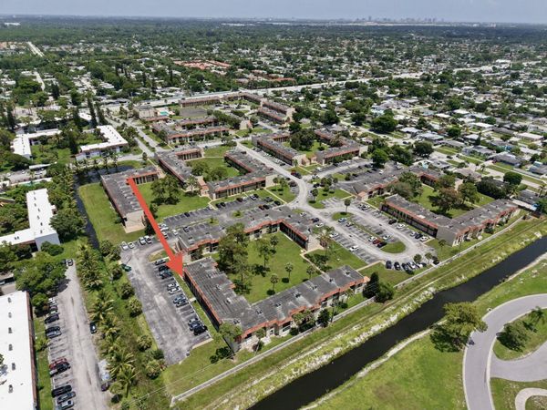 6120 FOREST HILL Boulevard, Unit 111, West Palm Beach, FL 33415