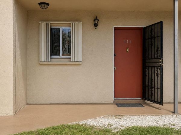 6120 FOREST HILL Boulevard, Unit 111, West Palm Beach, FL 33415