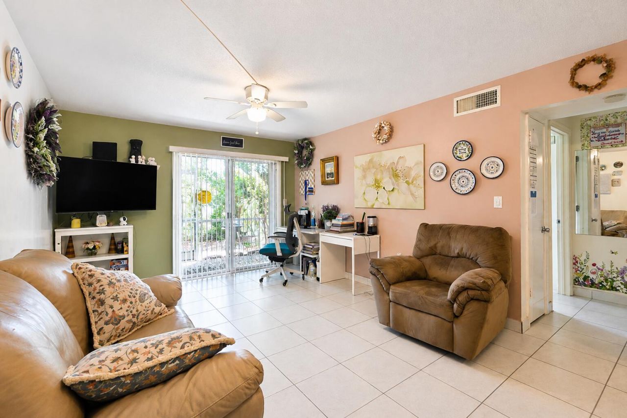 6120 Forest Hill Boulevard, Unit 111, West Palm Beach, FL 33415 Photo