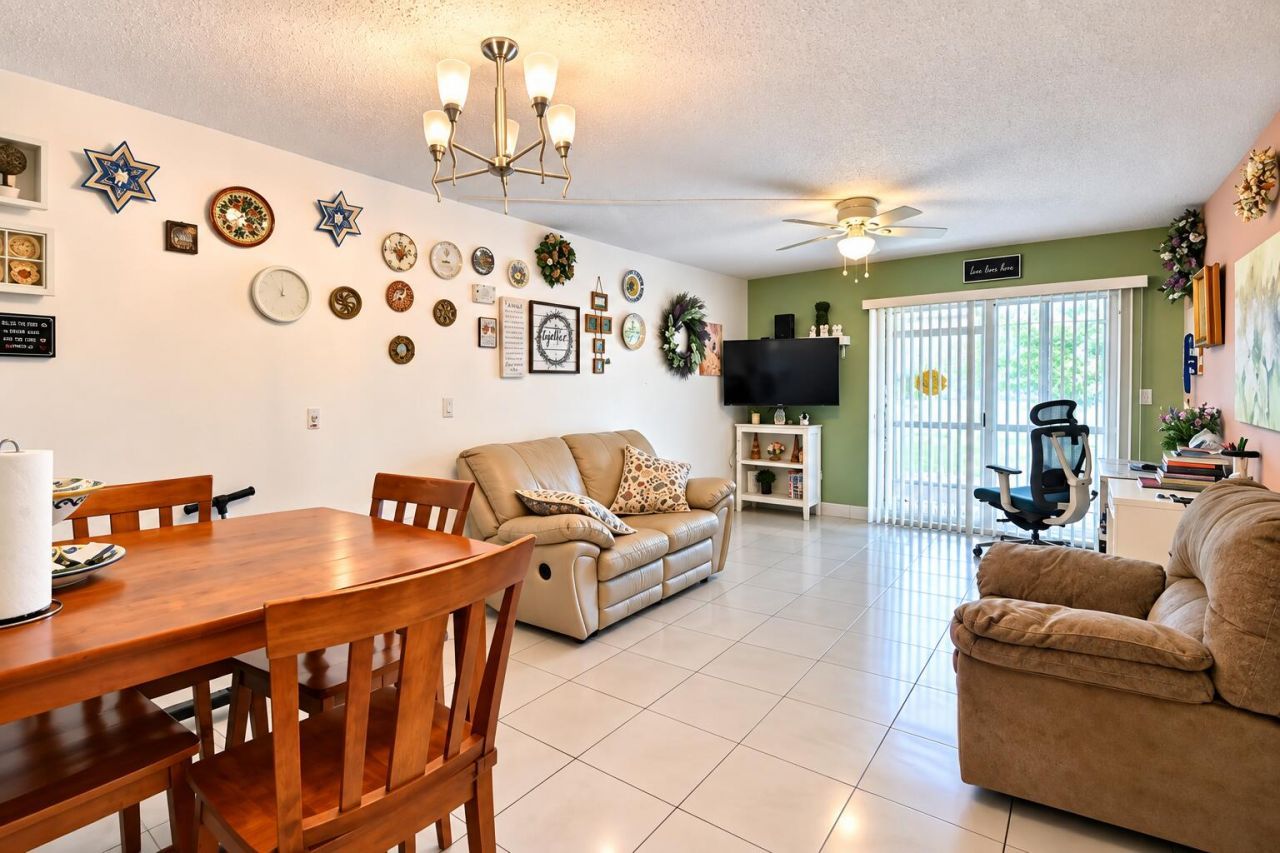 6120 Forest Hill Boulevard, Unit 111, West Palm Beach, FL 33415 Photo