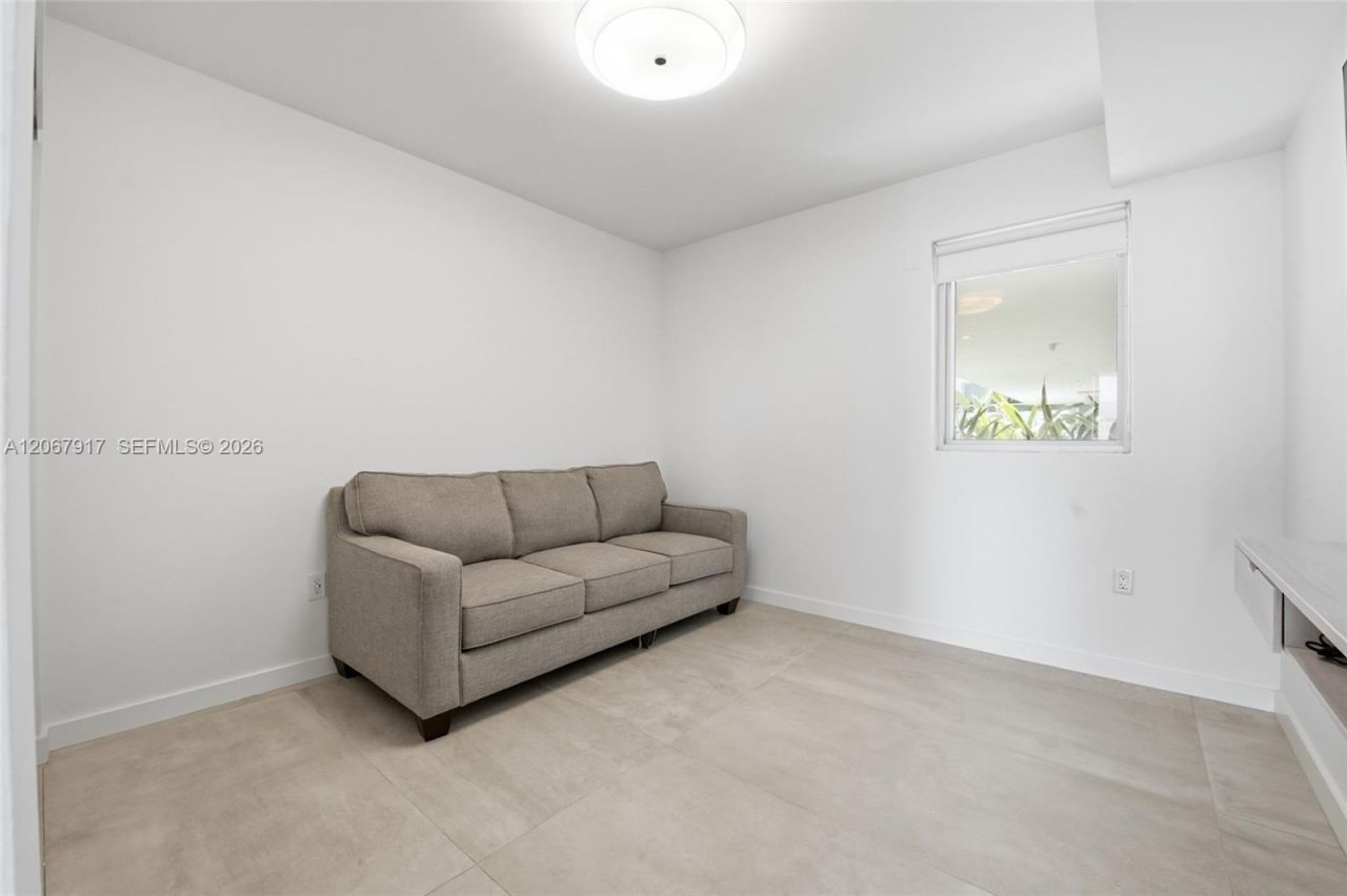 1201 20th St, Unit 410, Miami Beach, FL 33139 Photo