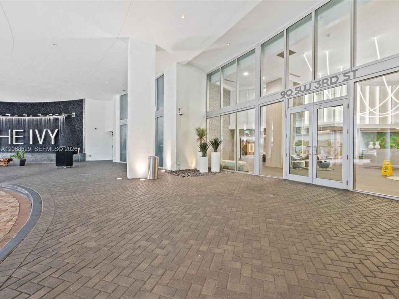 90 SW 3rd St , Unit 3802, Miami, FL 33130 Photo