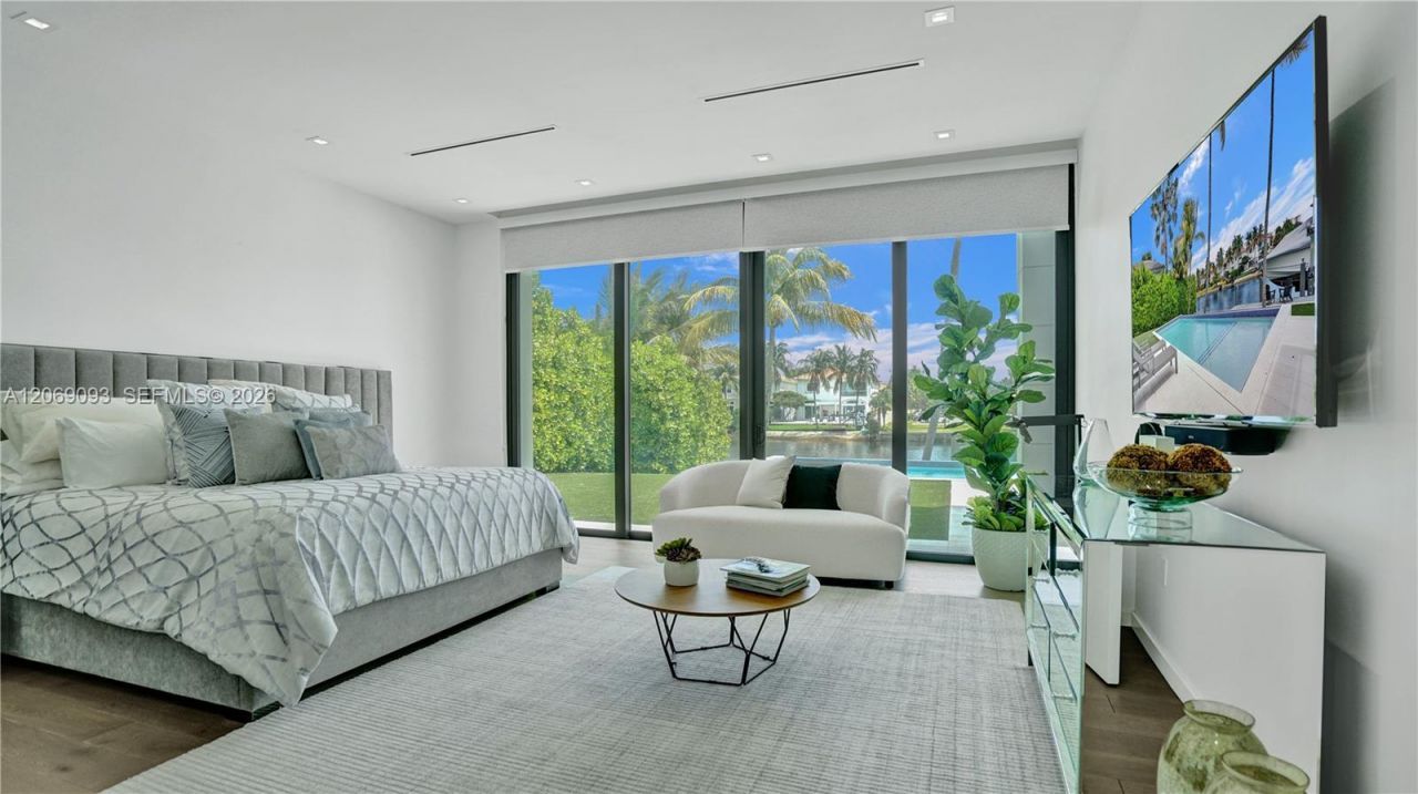 1651 Diplomat Pkwy , Hallandale Beach, FL 33009 Photo