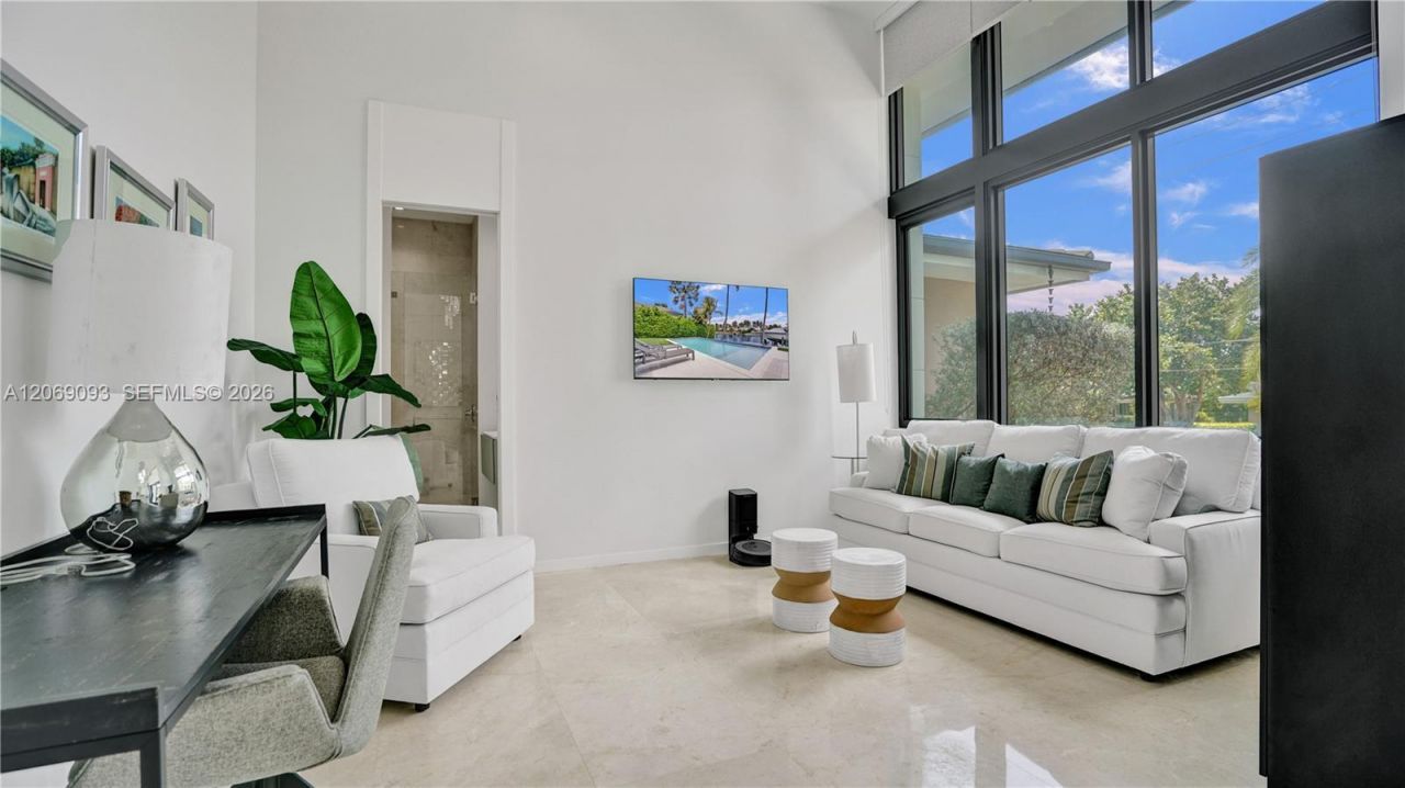 1651 Diplomat Pkwy , Hallandale Beach, FL 33009 Photo