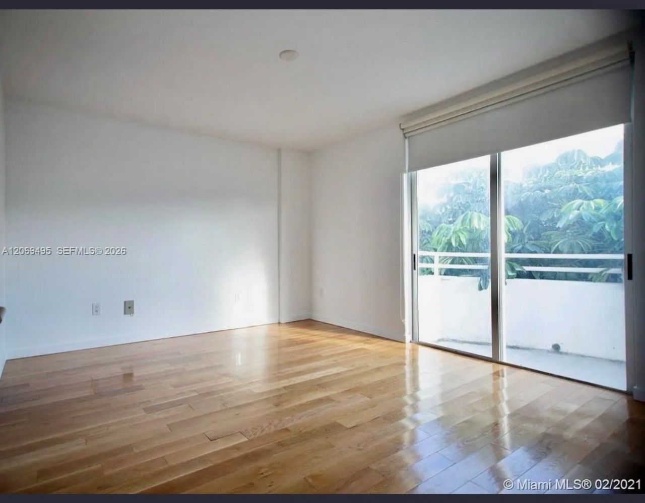 9156 Collins Ave, Unit 202, Surfside, FL 33154 Photo