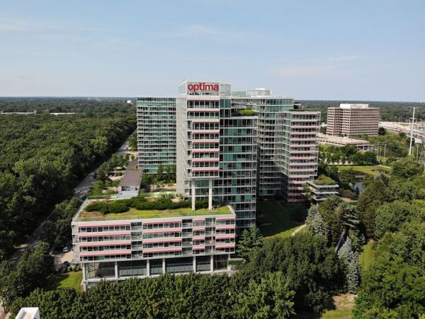 9655 Woods Drive, Unit 406, Skokie, IL 60077