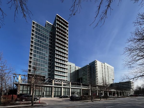 9655 Woods Drive , Unit 406, Skokie, IL 60077