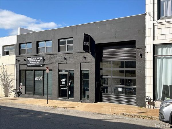 3015 Locust Street , St Louis, MO 63103
