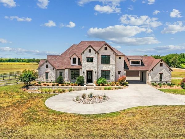 5550 Donald Road, Krum, TX 76249