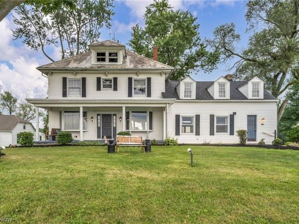 5706 Kemary Avenue SW, Navarre, OH 44662