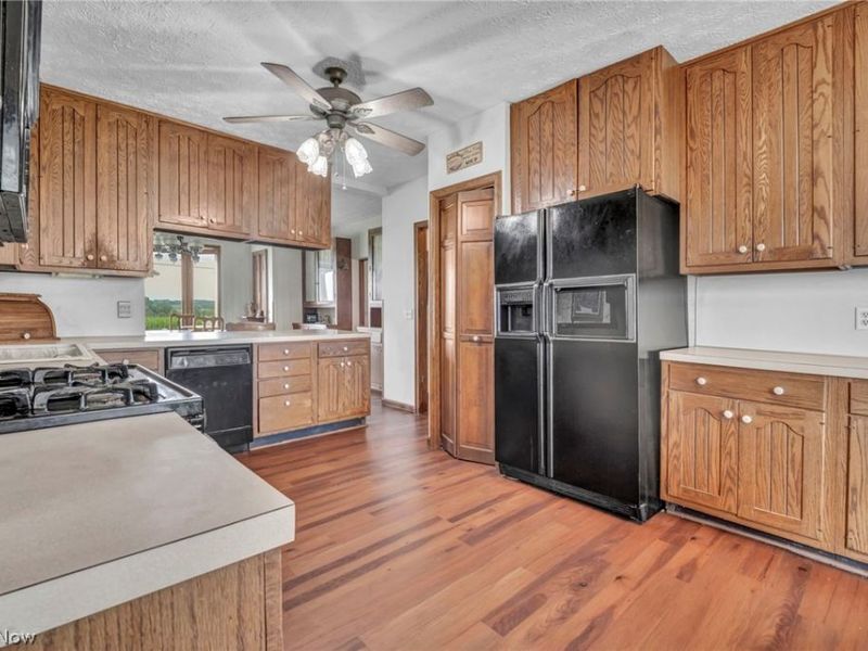 5706 Kemary Avenue SW, Navarre, OH 44662 Photo 14