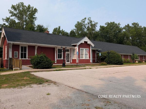 14599 Cleveland Street, Spring Lake, MI 49456