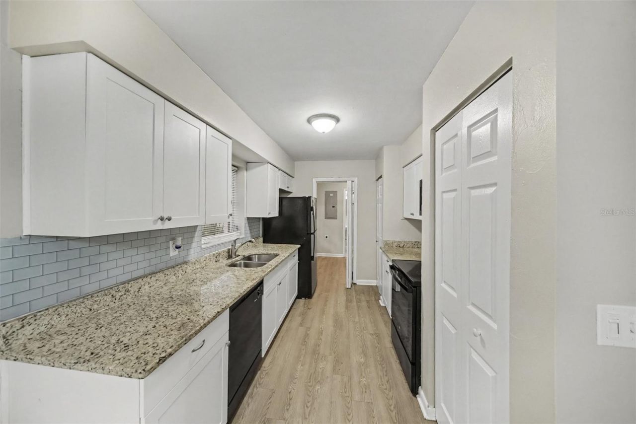 6925 Treehaven Drive, Spring Hill, FL 34606 Photo