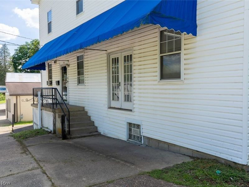 128 S Sugar Street, Saint Clairsville, OH 43950 Photo 2