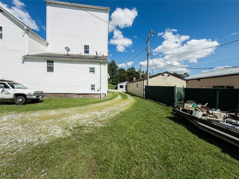 128 S Sugar Street, Saint Clairsville, OH 43950 Photo 6