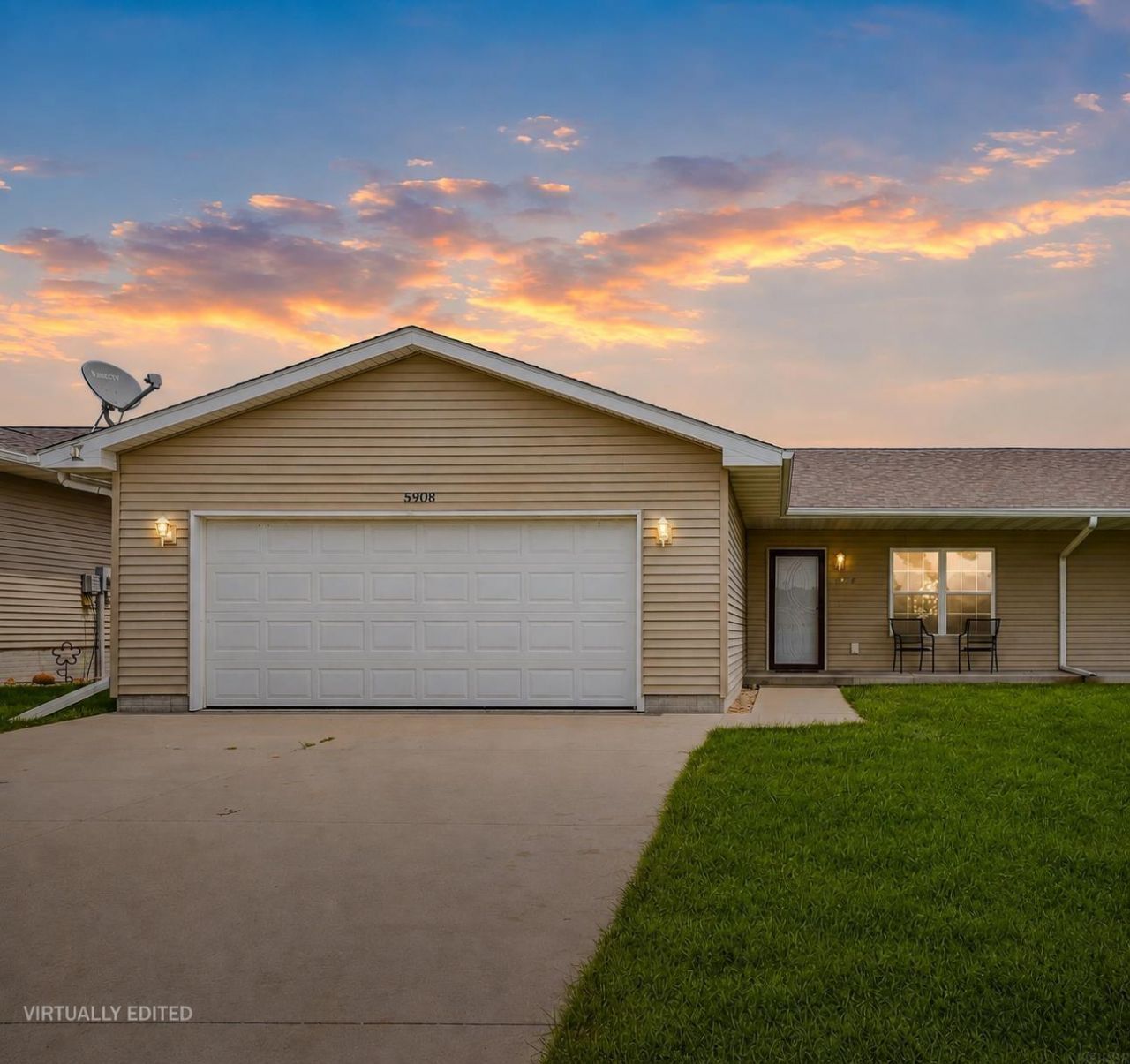 5908 Summerland Drive, Waterloo, IA 50701 Main Photo
