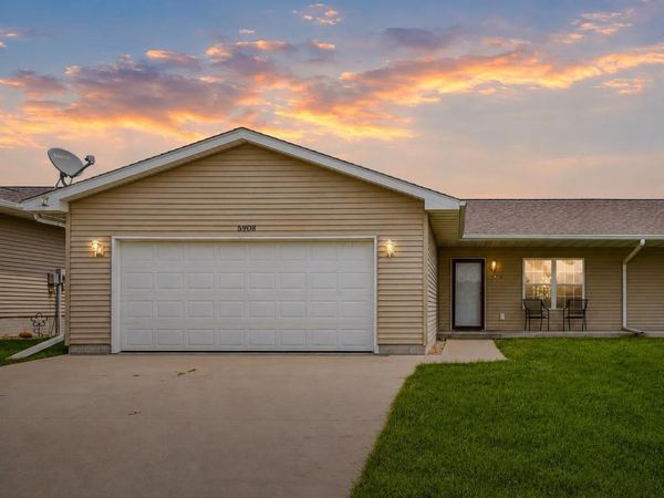 5908 Summerland Drive, Waterloo, IA 50701