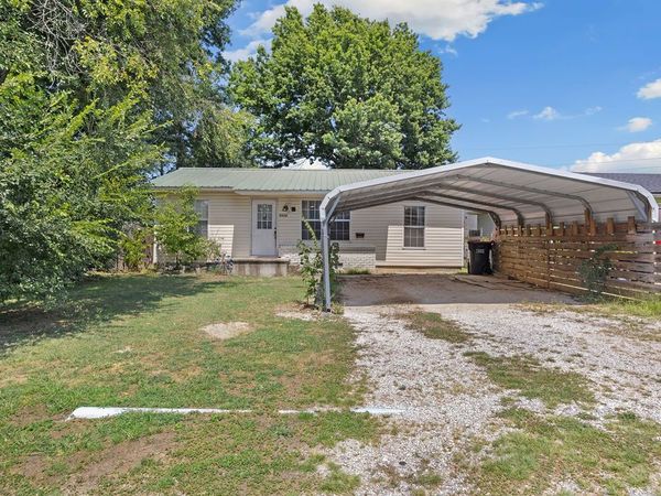 1318 Hembree Avenue , Springdale, AR 72764