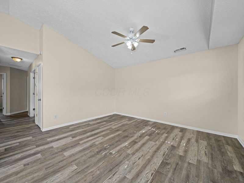 1439 Pinehurst Court , Columbus, OH 43223 Photo 11