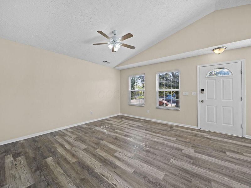 1439 Pinehurst Court , Columbus, OH 43223 Photo 12