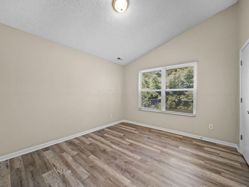 1439 Pinehurst Court , Columbus, OH 43223 Photo 21