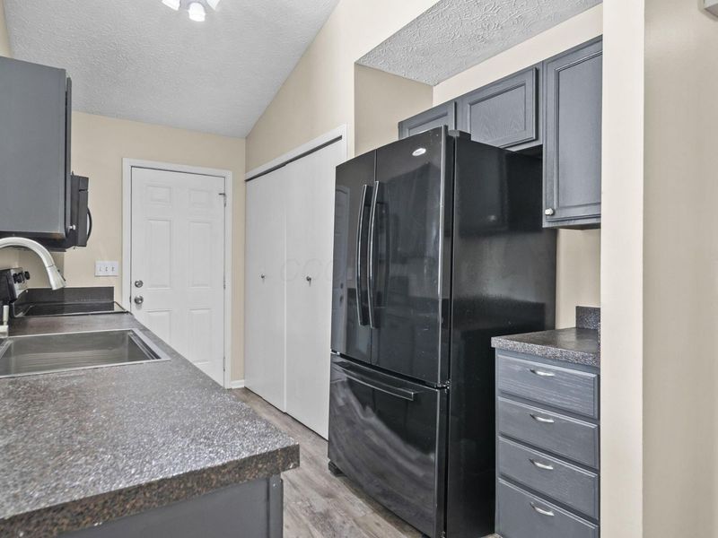 1439 Pinehurst Court , Columbus, OH 43223 Photo 4