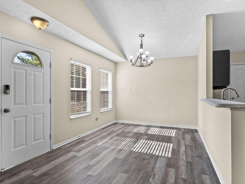 1439 Pinehurst Court , Columbus, OH 43223 Photo 8