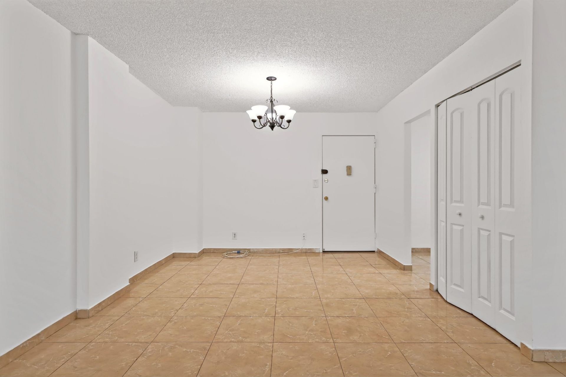 401 Golden Isles Drive, Unit 1014, Hallandale Beach, FL 33009 Photo