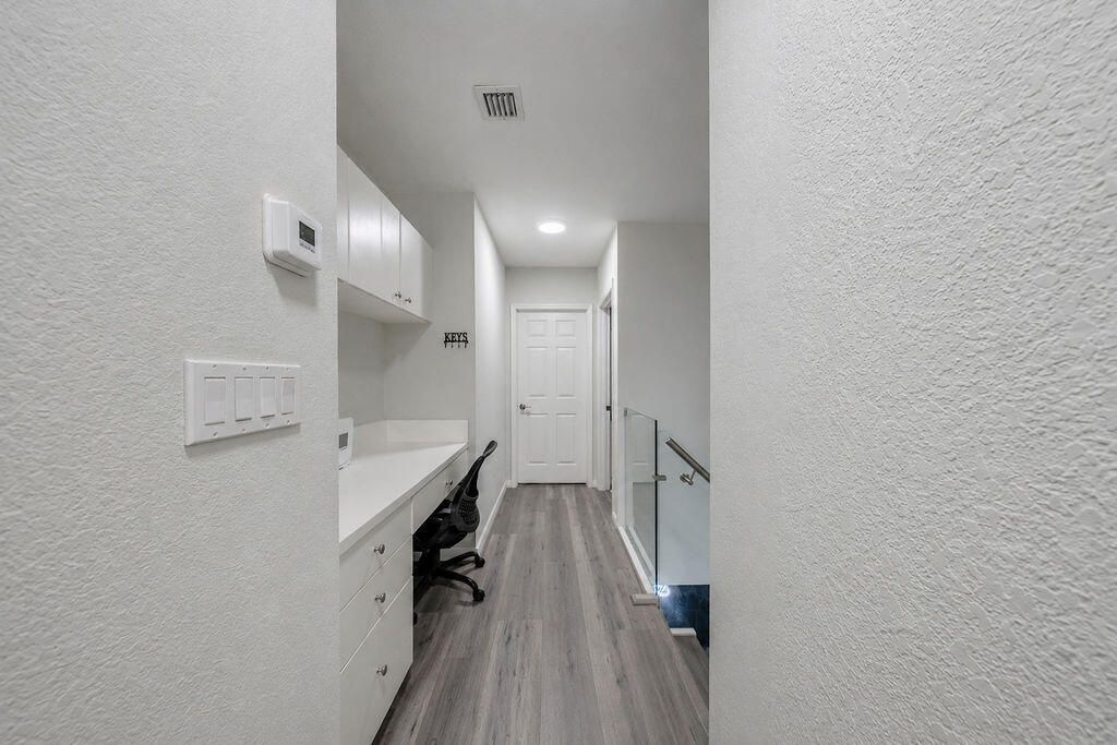 5733 NW 112th Place, Doral, FL 33178 Photo