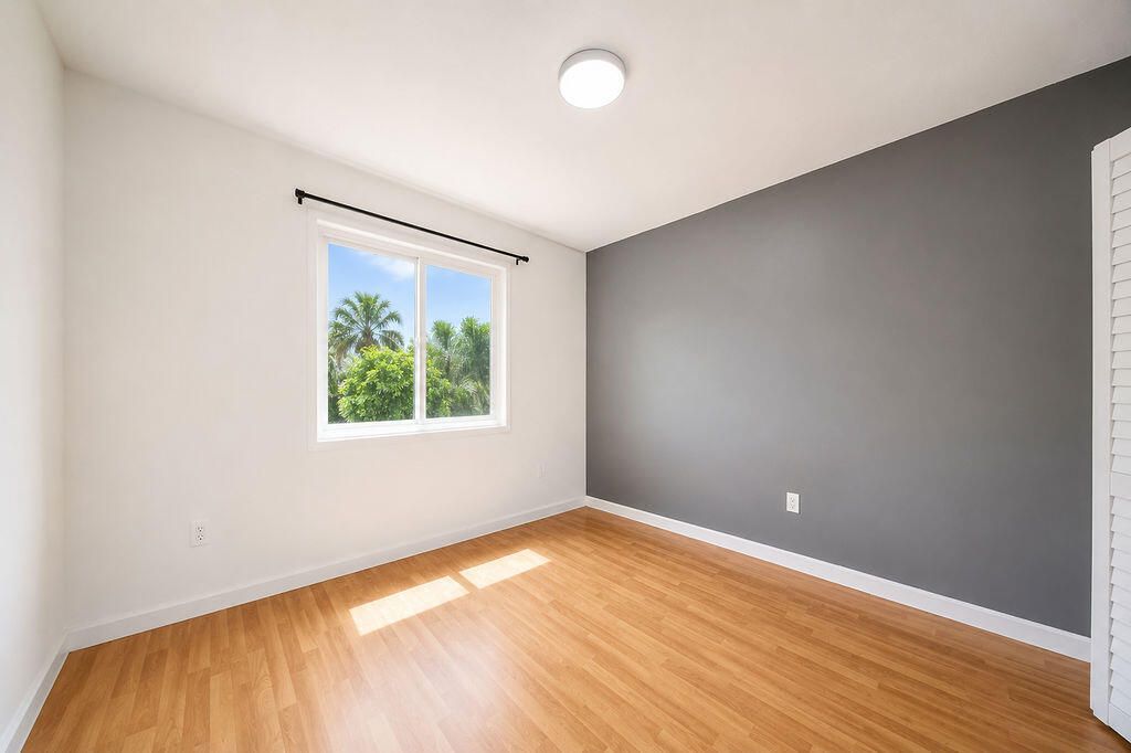 5733 NW 112th Place, Doral, FL 33178 Photo