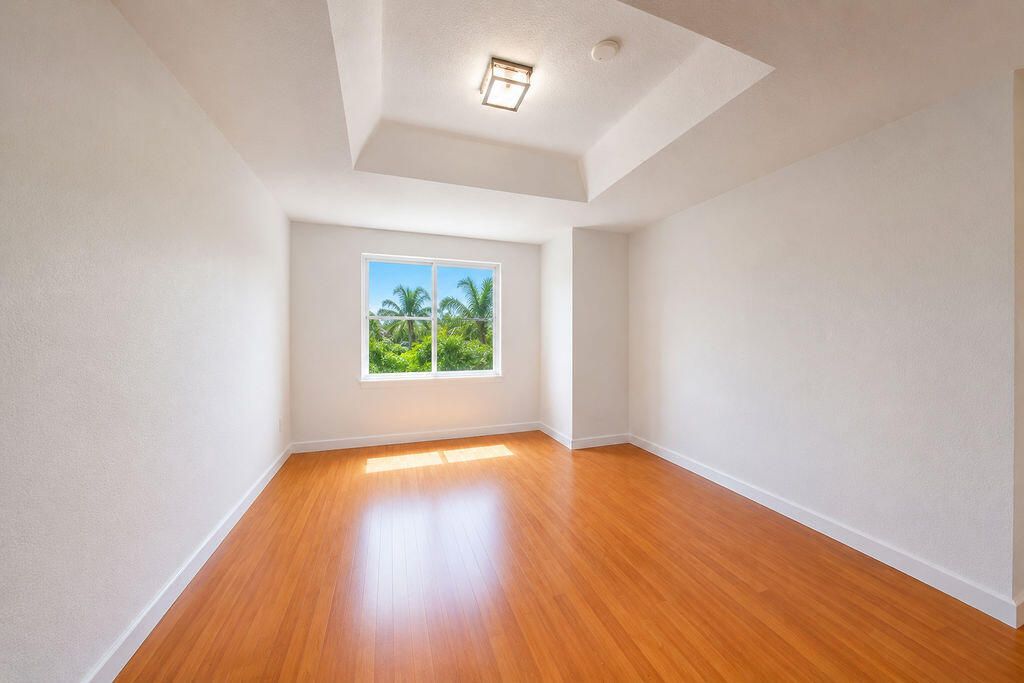 5733 NW 112th Place, Doral, FL 33178 Photo