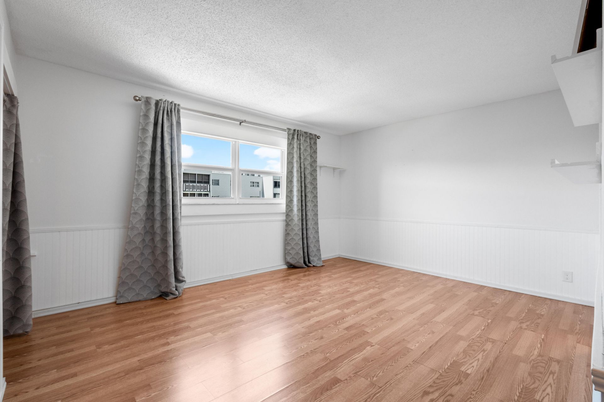 620 NE 12th Avenue, Unit 602, Hallandale Beach, FL 33009 Photo
