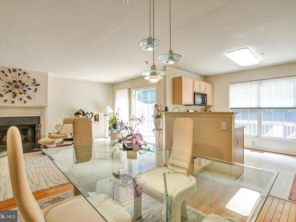 43 HAMPTON COURT, NORRISTOWN, PA 19403