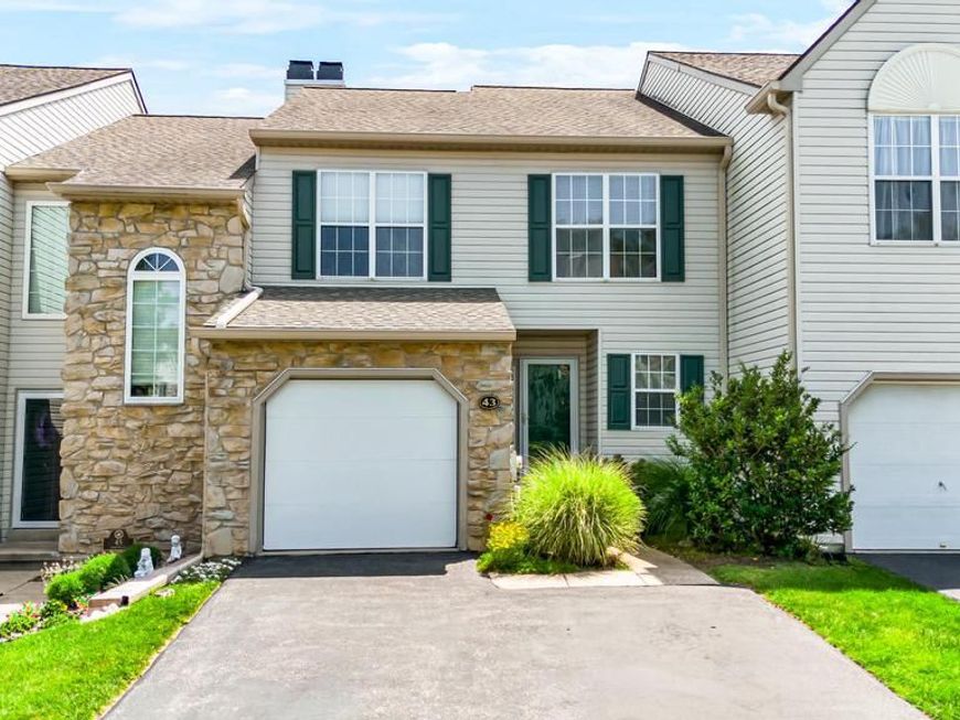 43 Hampton Court, Eagleville, PA 19403 Main Photo