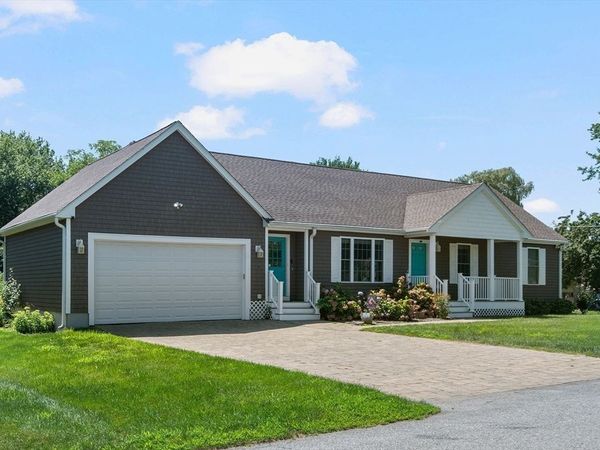 40 Oakland, Swansea, MA 02777