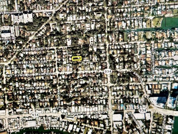 8238 NE 9th Ave , Miami, FL 33138