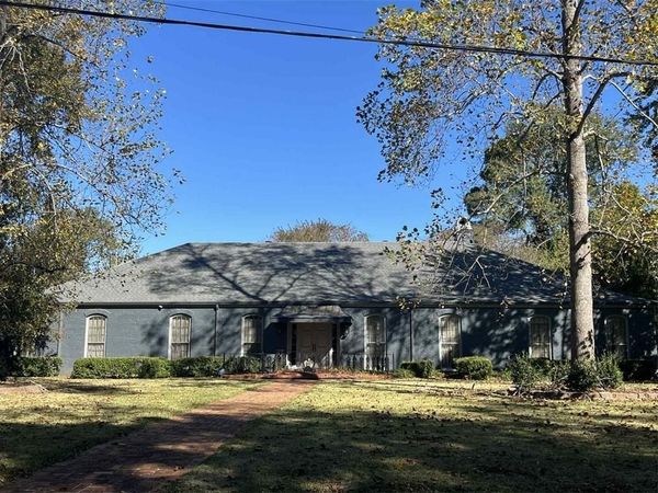 3803 PECAN Drive, Alexandria, LA 71302