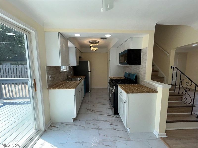9316 Alexander Road , Garfield Heights, OH 44125 Photo 5