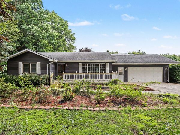 47059 Cr-215, Lawrence, MI 49064