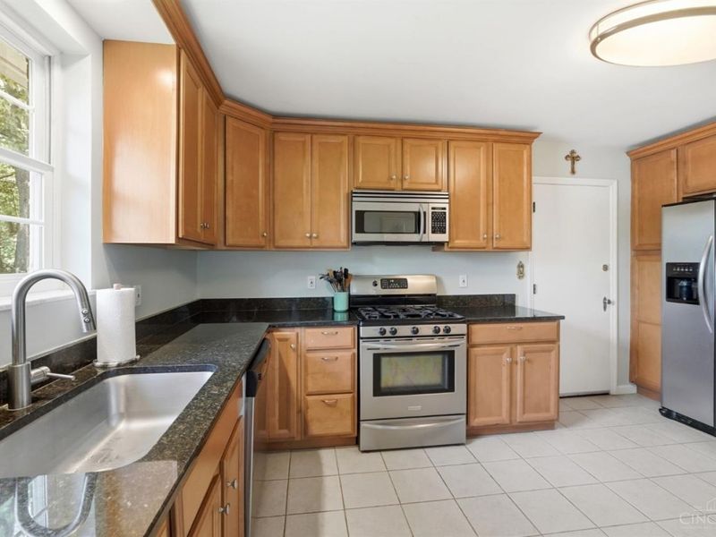 3201 Grischy Lane, Cincinnati, OH 45208 Photo 12