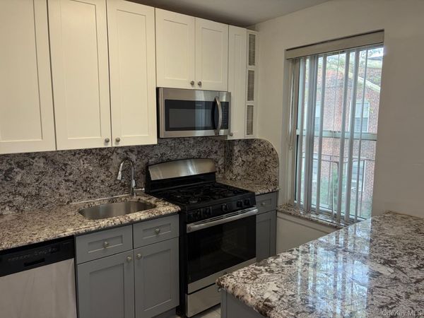 141-39 79th avenue , Flushing, NY 11367