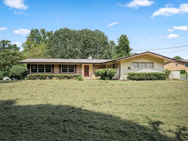42 Hillwood Cir , Manchester, TN 37355