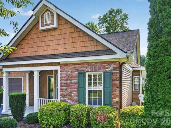 25 Old Pasture Way , Laurel Park, NC 28739