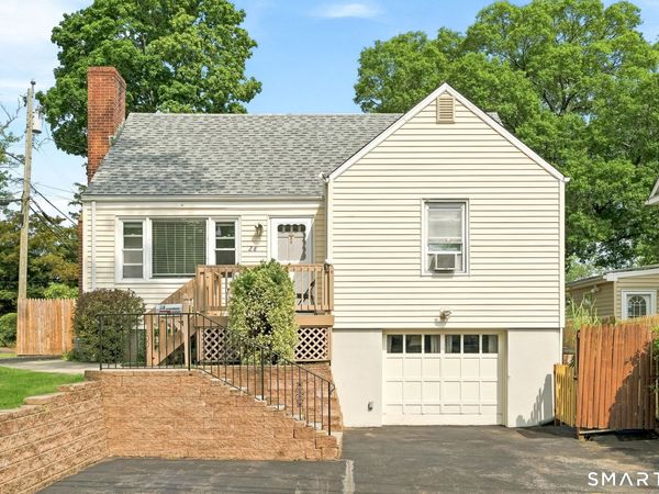 28 Ridgewood, Stamford, CT 06907
