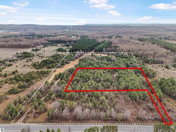 8590 Homestead Road, Benzonia, MI 49616