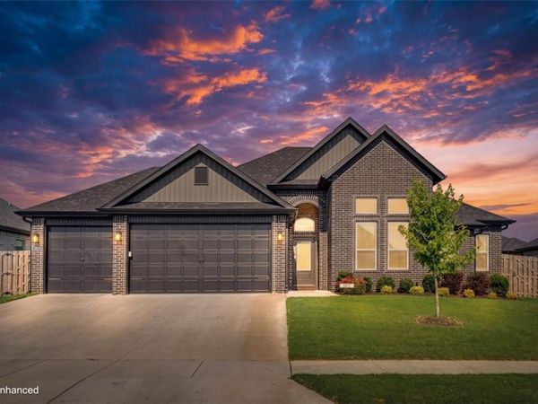 1813 Salmon Street , Pea Ridge, AR 72751