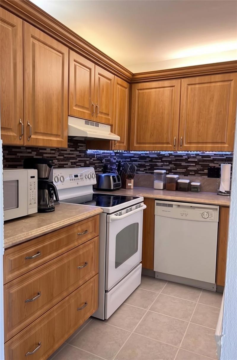 2530 Black Olive Boulevard, Unit 103, Delray Beach, FL 33445 Photo